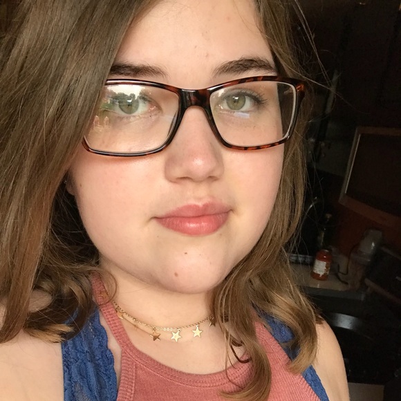 Meet your Posher, Susanna - Picture 1 of 1